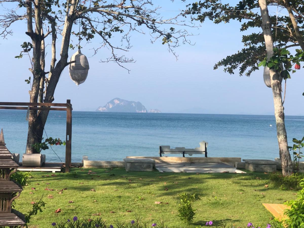 Royal Yao Yai Island Beach Resort Ko Yao Екстериор снимка View of Ko Chang from the mainland